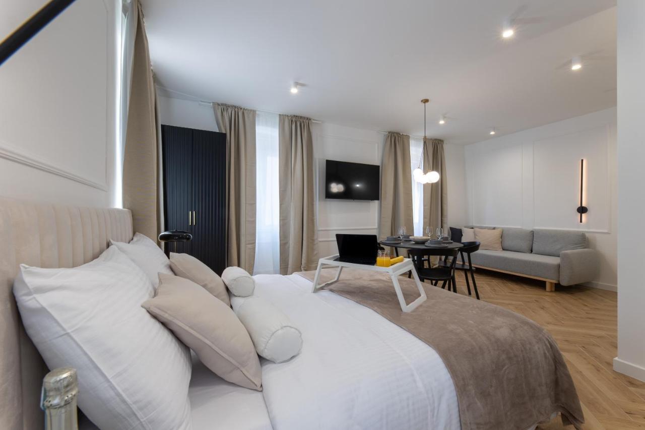 Palace Luxury Suites Split Exterior photo