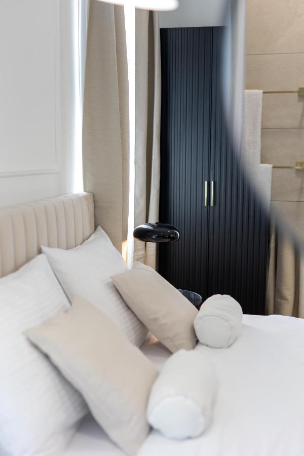 Palace Luxury Suites Split Exterior photo